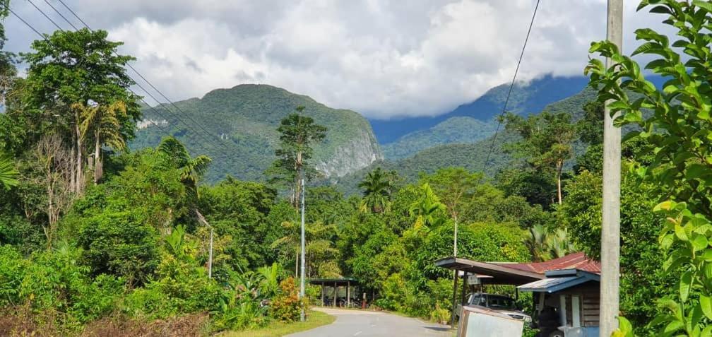 Mulu Homestay Esterno foto